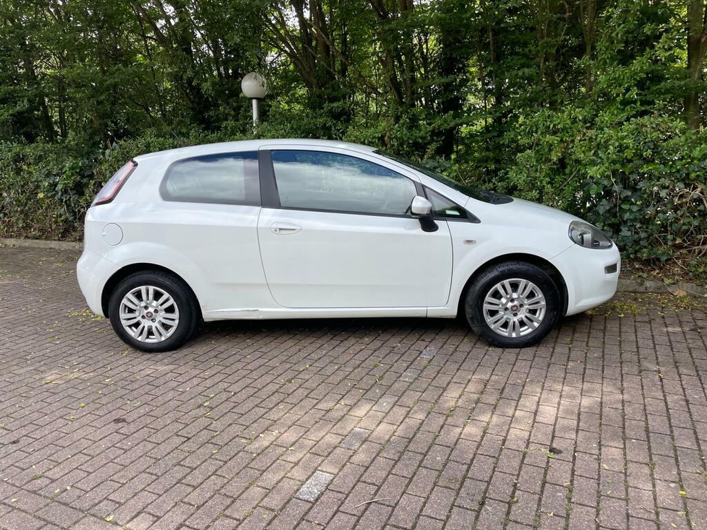 Fiat Punto Hatchback White #11