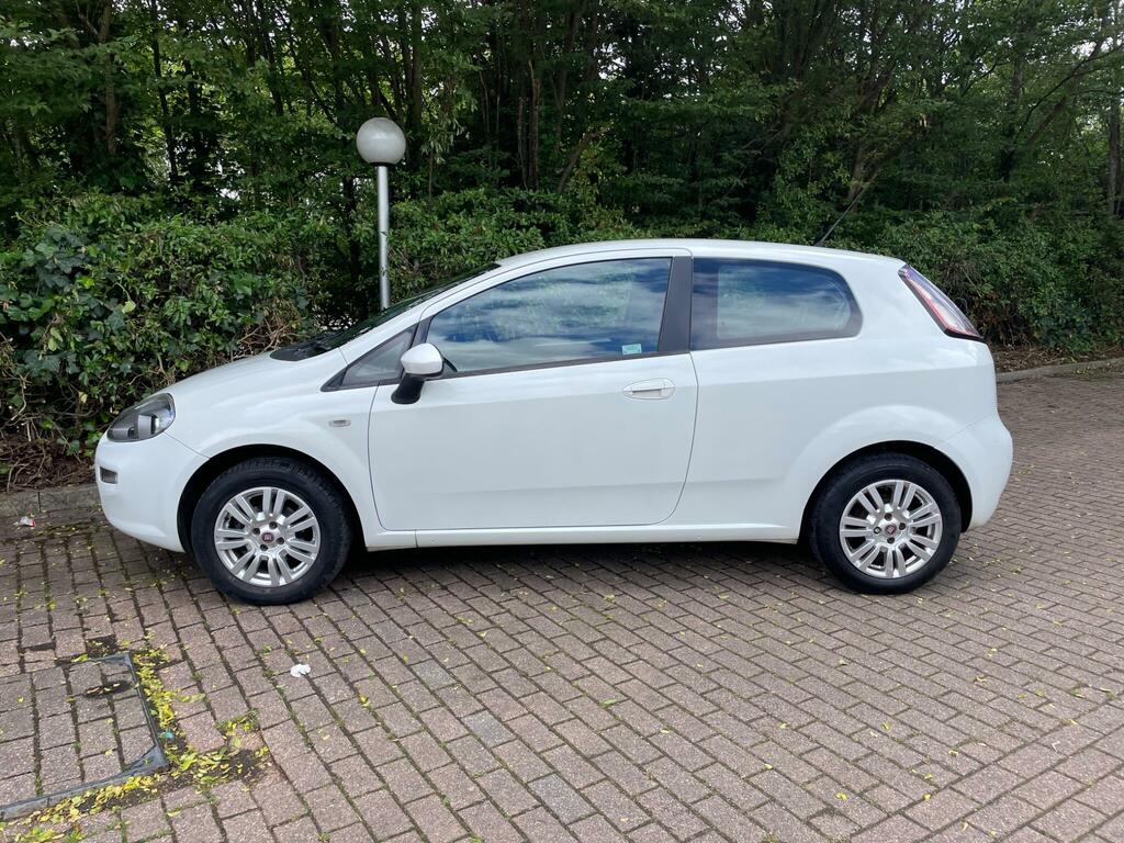 Fiat Punto Hatchback White #8