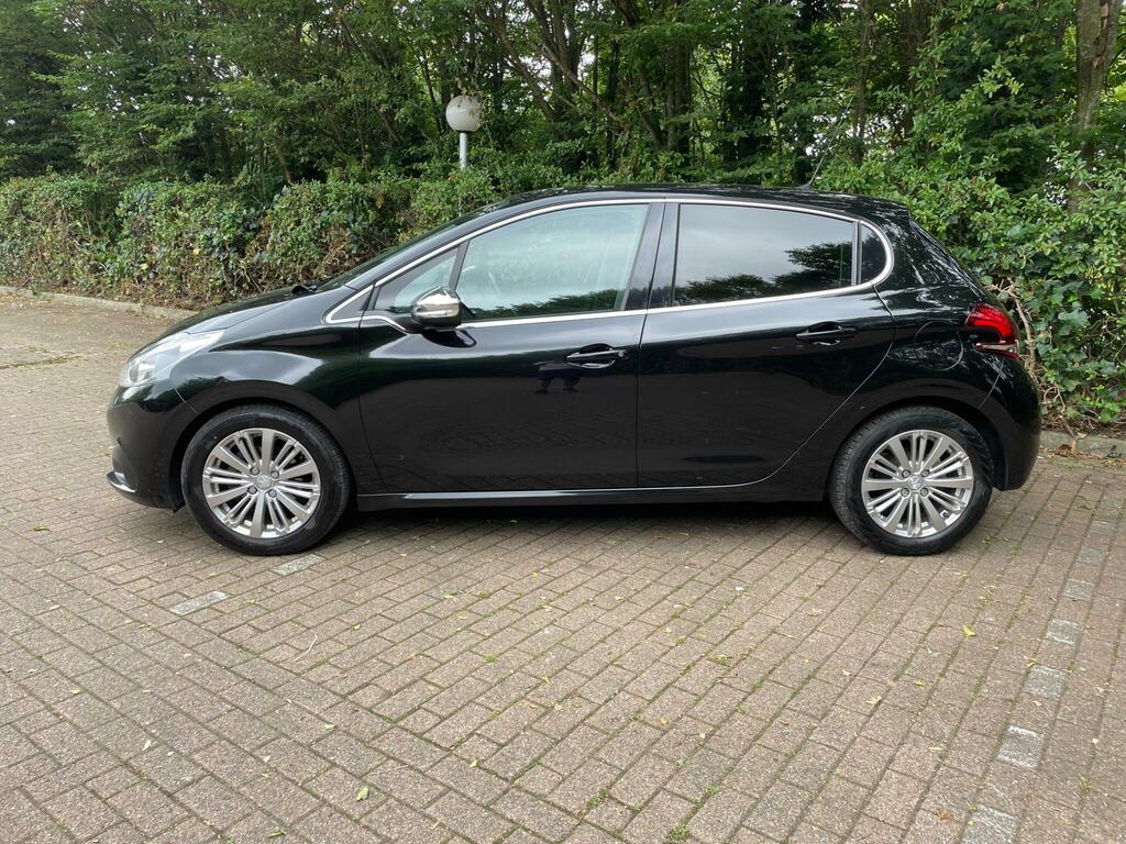 Peugeot 208 1.2 Puretech Allure Euro 6 Ss KY18HKG Black #5