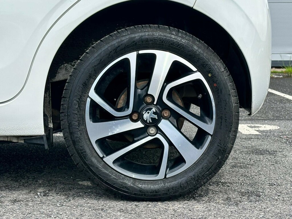 Peugeot 108 108 Active Black #9
