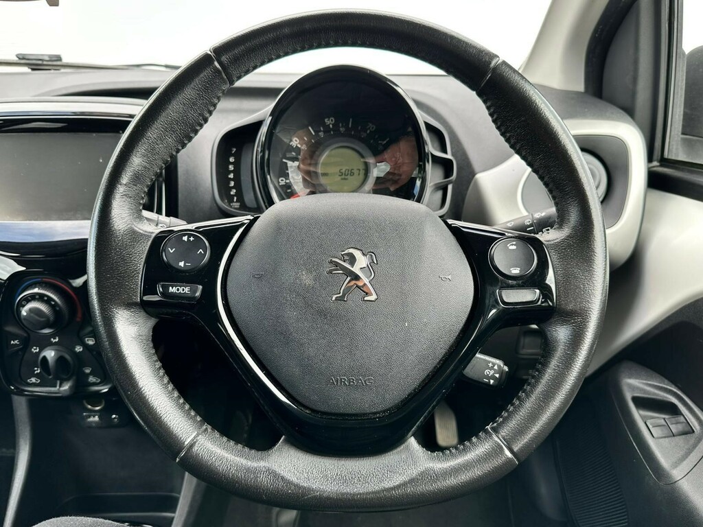 Peugeot 108 108 Active Black #35