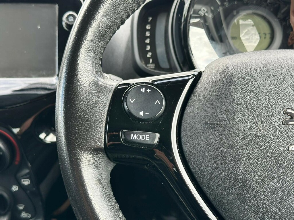Peugeot 108 108 Active Black #34