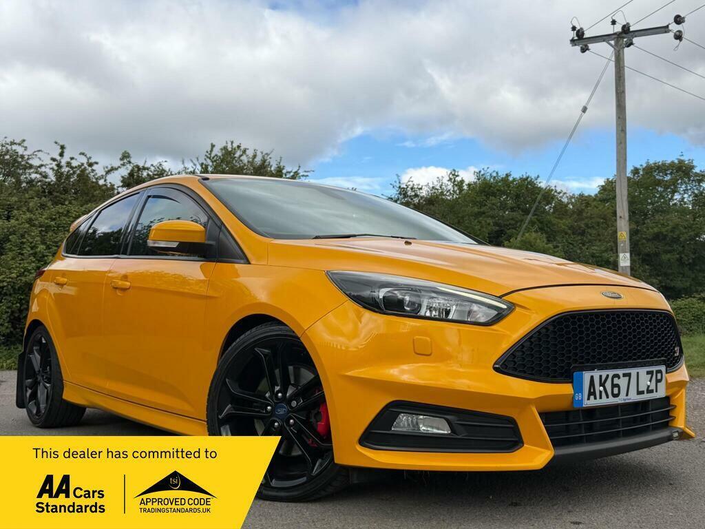 Ford Focus 2.0T Ecoboost St-3 Euro 6 Ss Orange