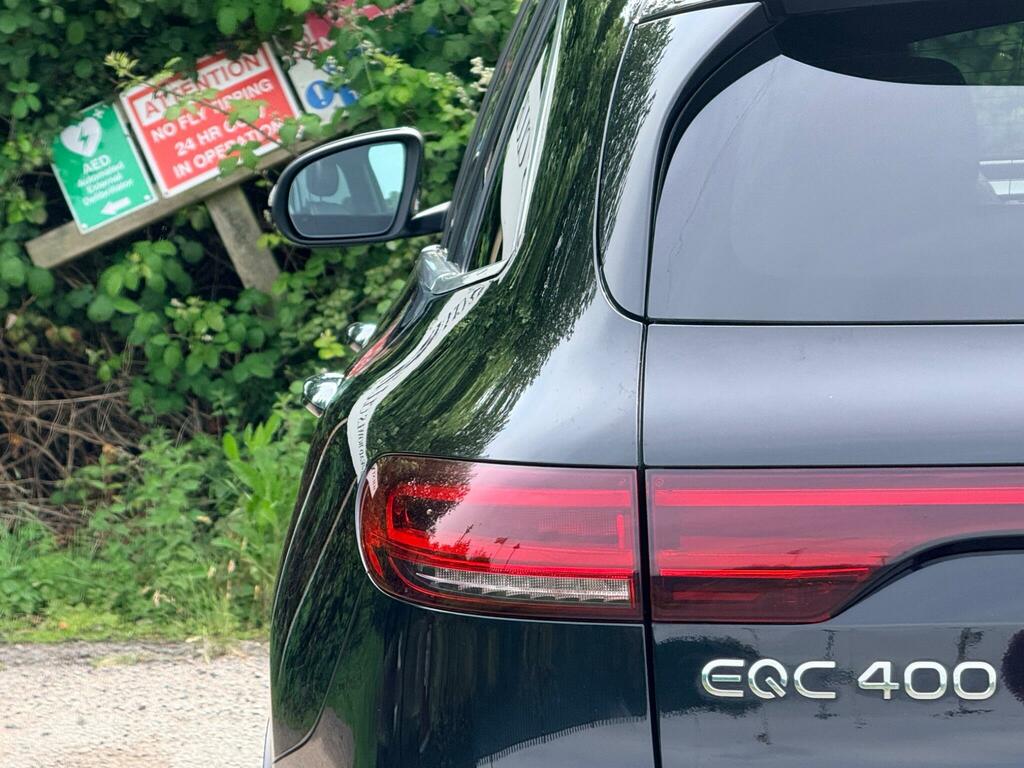Mercedes-Benz EQC Amg Line Black #5