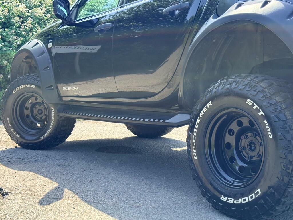 Mitsubishi L200 Di-d Barbarian Pickup Double Blue #25