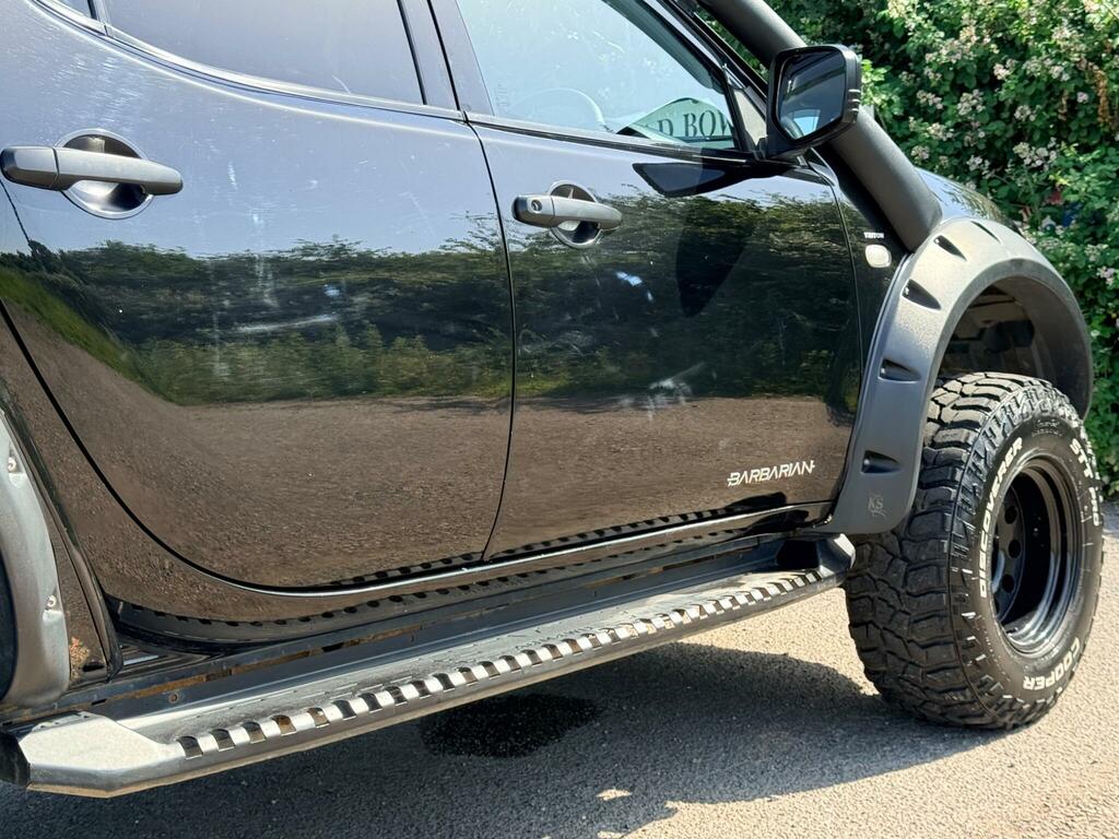Mitsubishi L200 Di-d Barbarian Pickup Double Blue #21