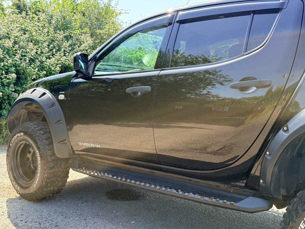 Mitsubishi L200 Di-d Barbarian Pickup Double Blue #17