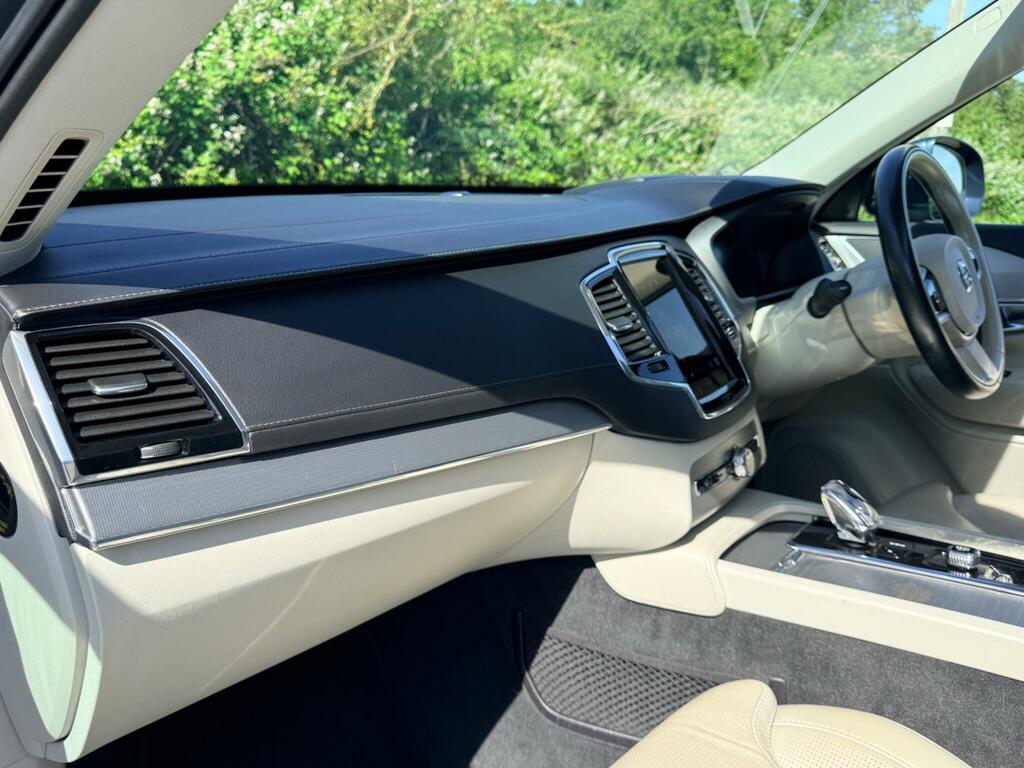 Volvo XC90 T5 2.0 Momentum Awd #46