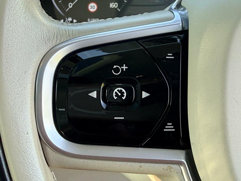 Volvo XC90 T5 2.0 Momentum Awd #30