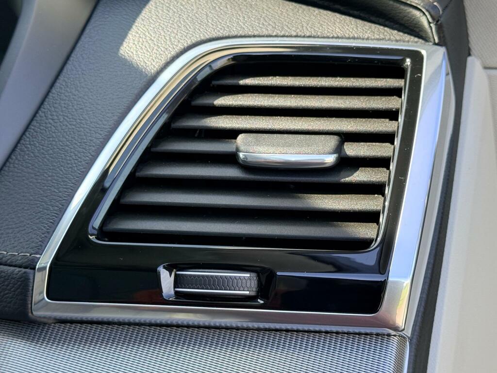 Volvo XC90 T5 2.0 Momentum Awd #28