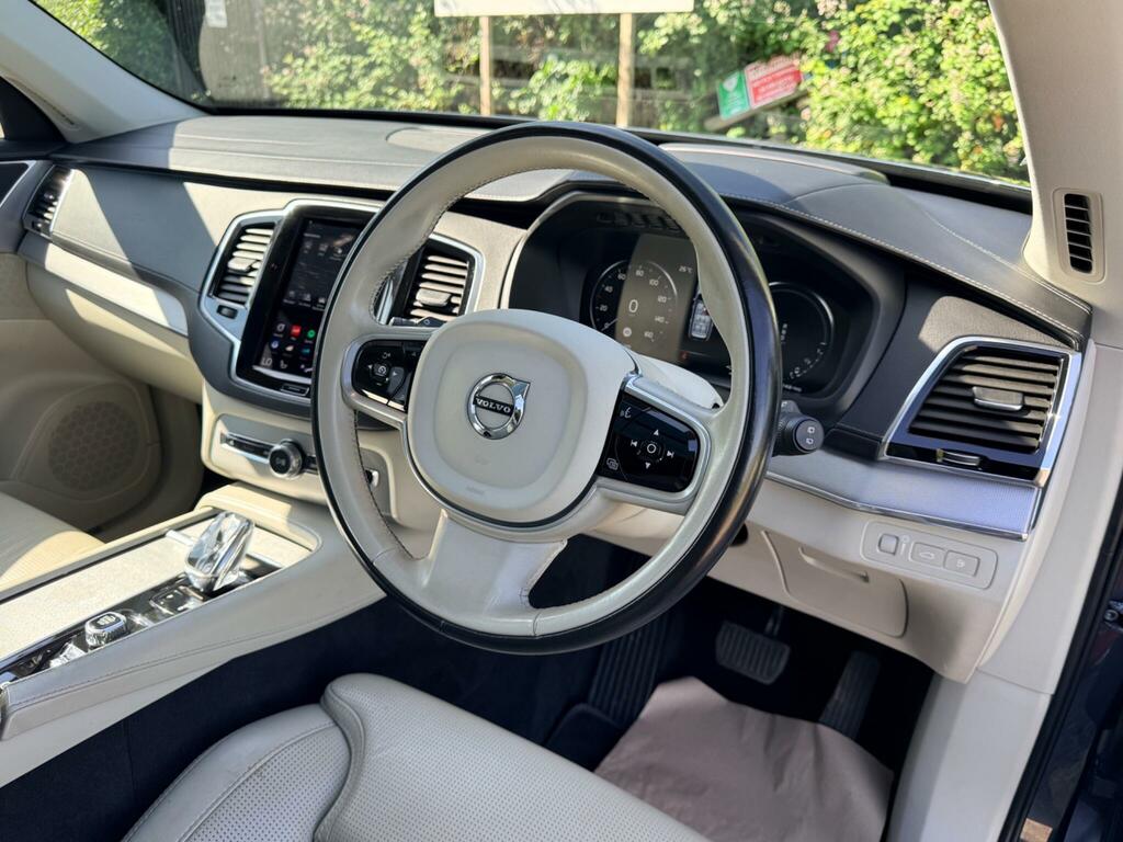Volvo XC90 T5 2.0 Momentum Awd #21