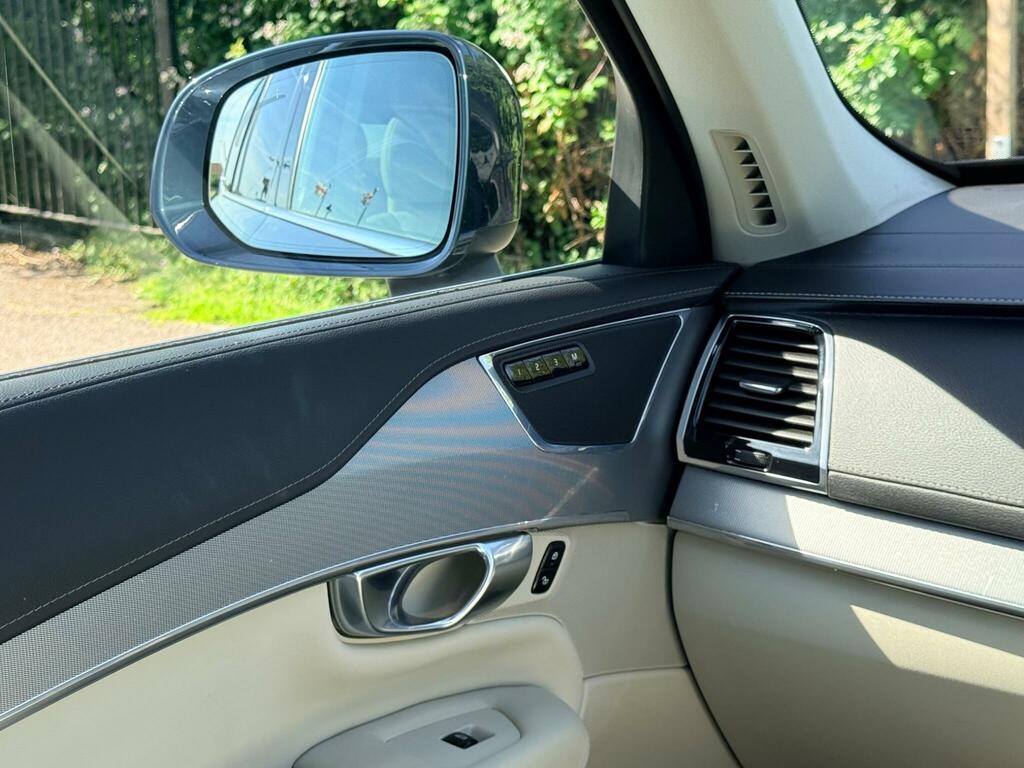 Volvo XC90 T5 2.0 Momentum Awd #47