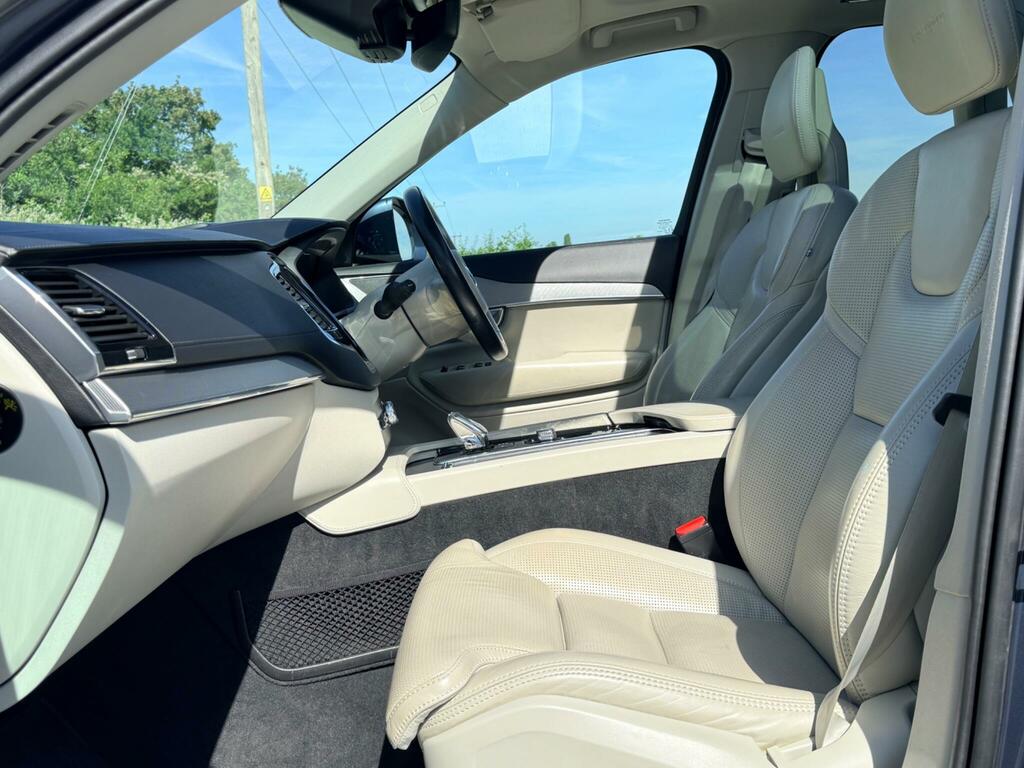 Volvo XC90 T5 2.0 Momentum Awd #41