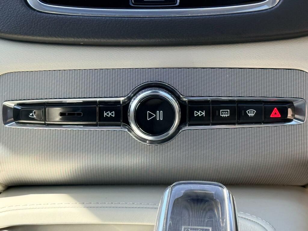 Volvo XC90 T5 2.0 Momentum Awd #54