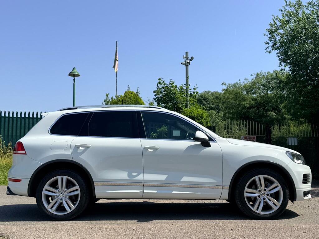 Volkswagen Touareg 3.0 Tdi V6 Bluemotion Tech Altitude Tiptronic 4Wd FY13PFV White #4