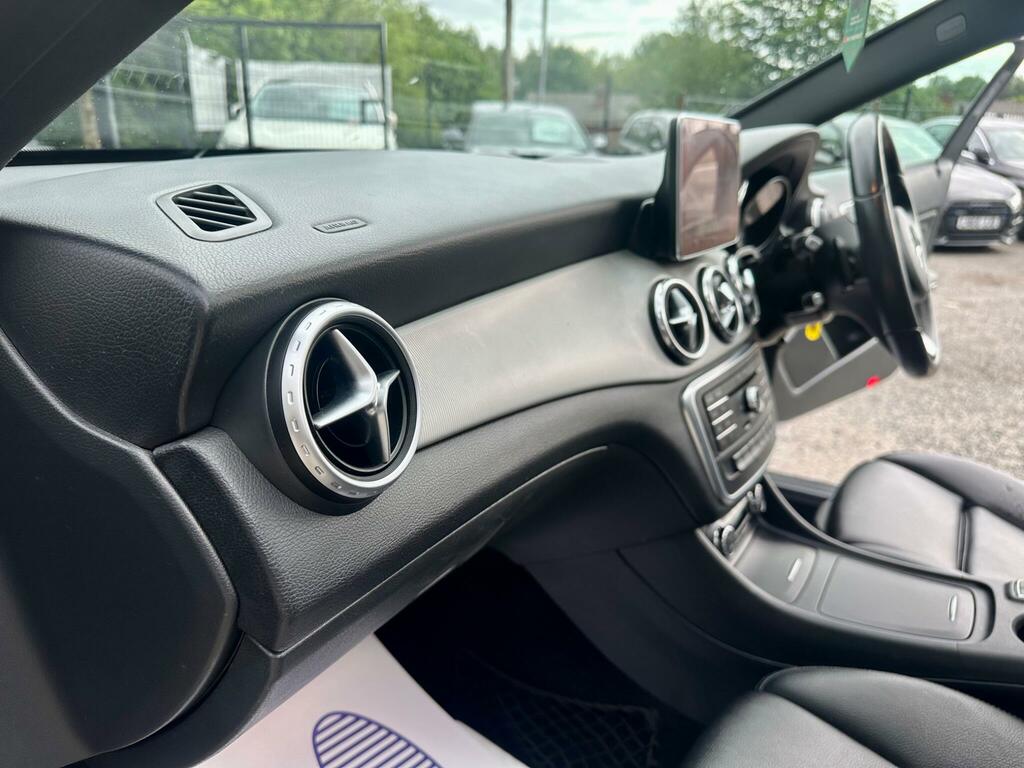 Mercedes-Benz GLA Class Red #11