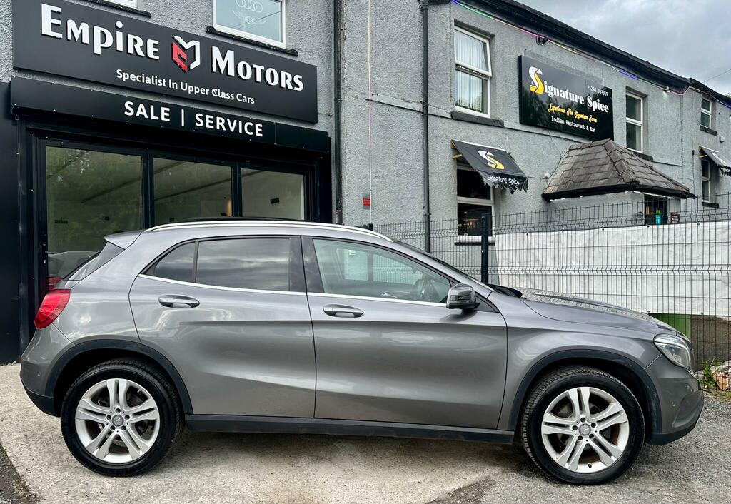 Mercedes-Benz GLA Class Red #9