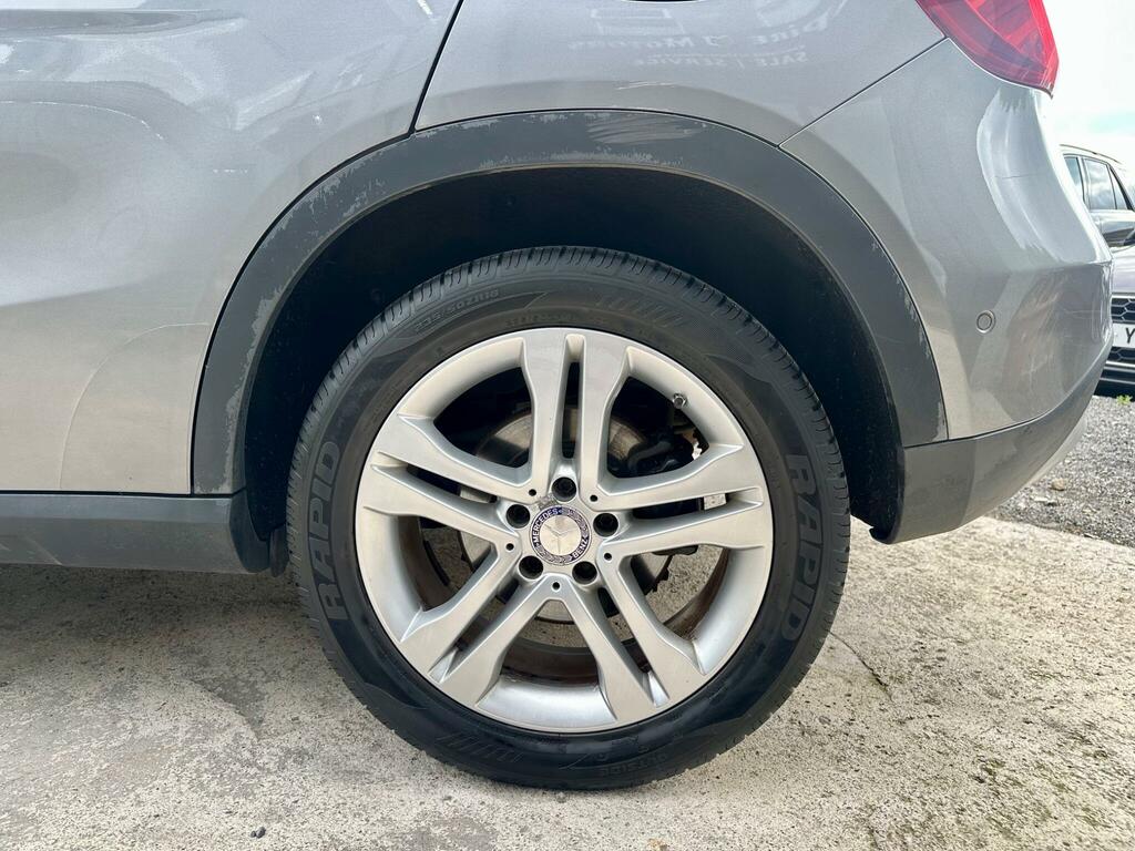 Mercedes-Benz GLA Class Red #24
