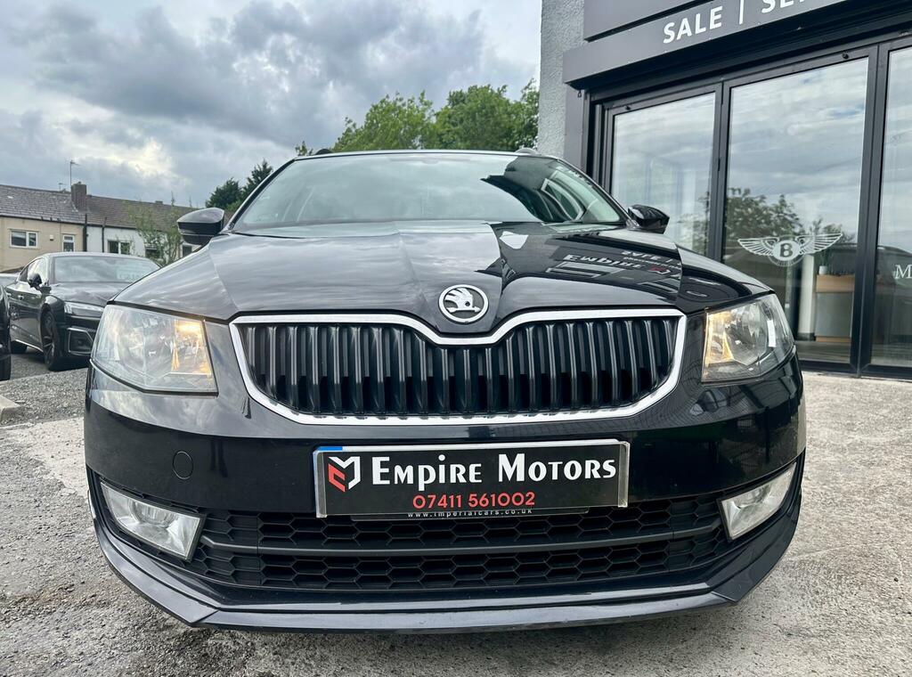 Skoda Octavia Black Edition Black #5