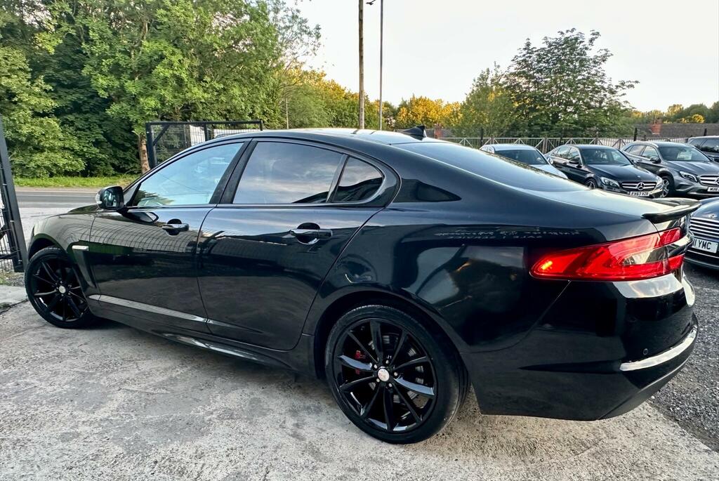 Jaguar XF R-sport Black #5