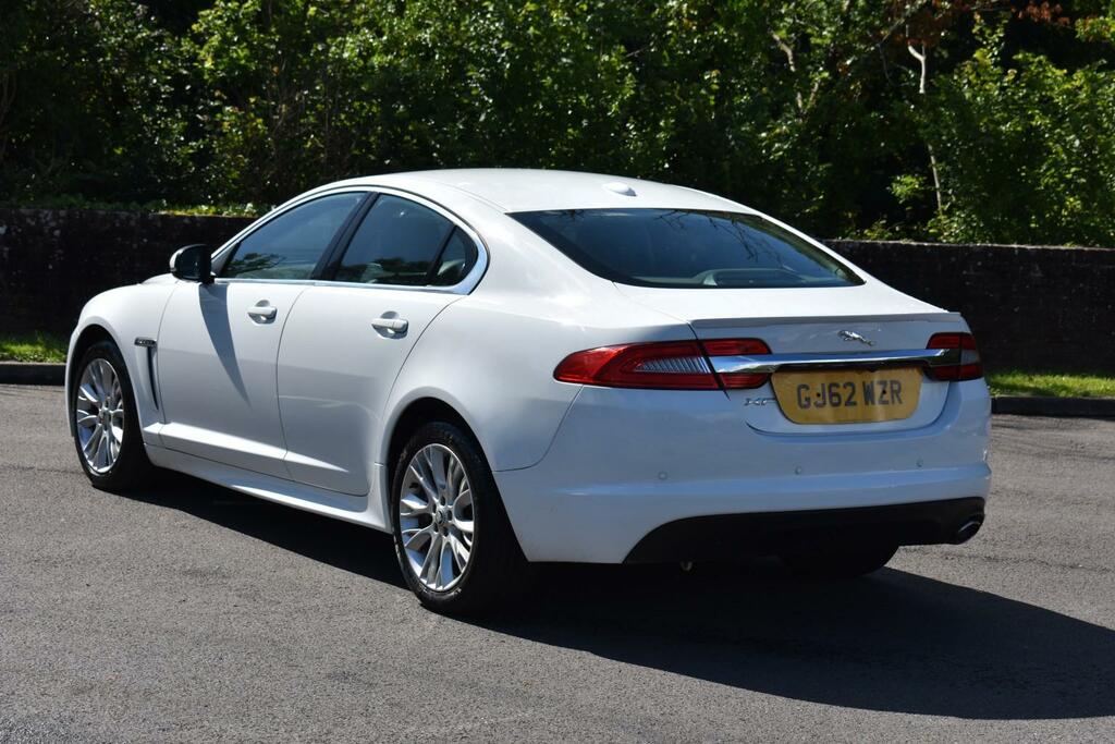 Jaguar XF Saloon 2.2 D Sport 201262 White #4