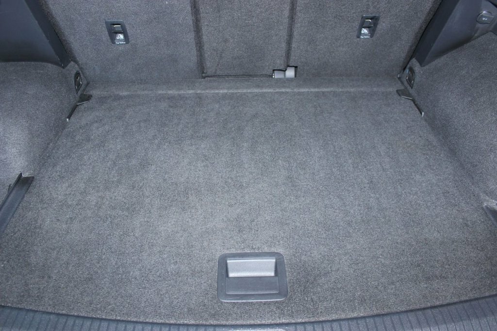 Volkswagen Tiguan 2L Sel SL18OFV White #4