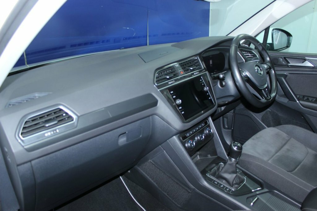 Volkswagen Tiguan 2L Sel SL18OFV White #6