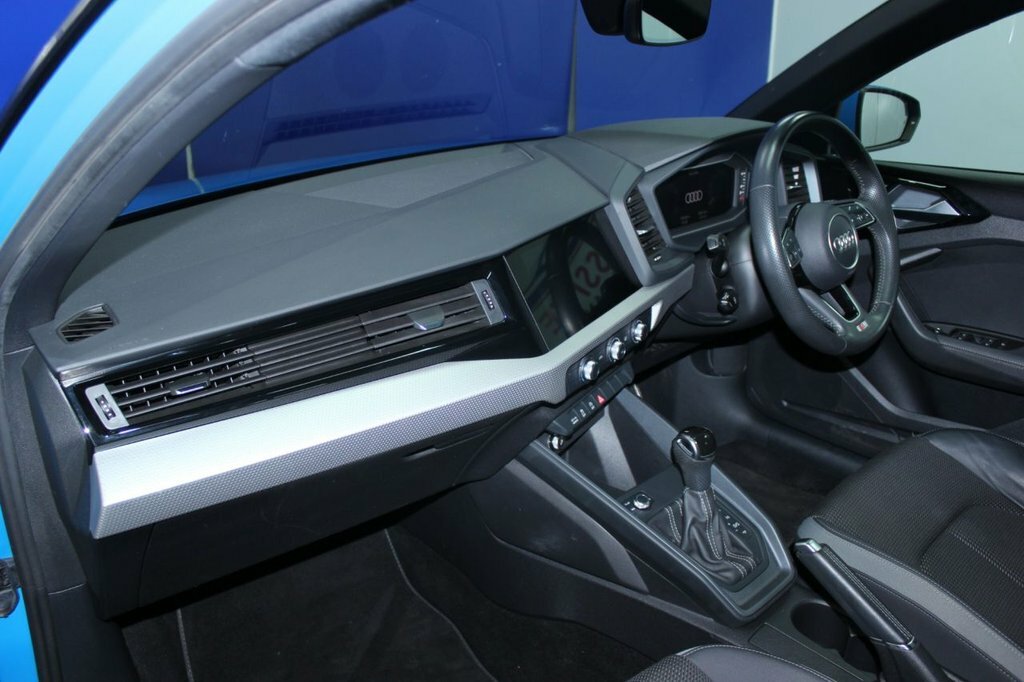 Audi A1 1.5L S Line CJ19WCR Blue #6