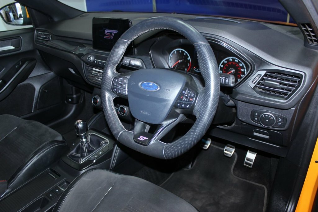 Ford Focus 2.3L St Orange #5