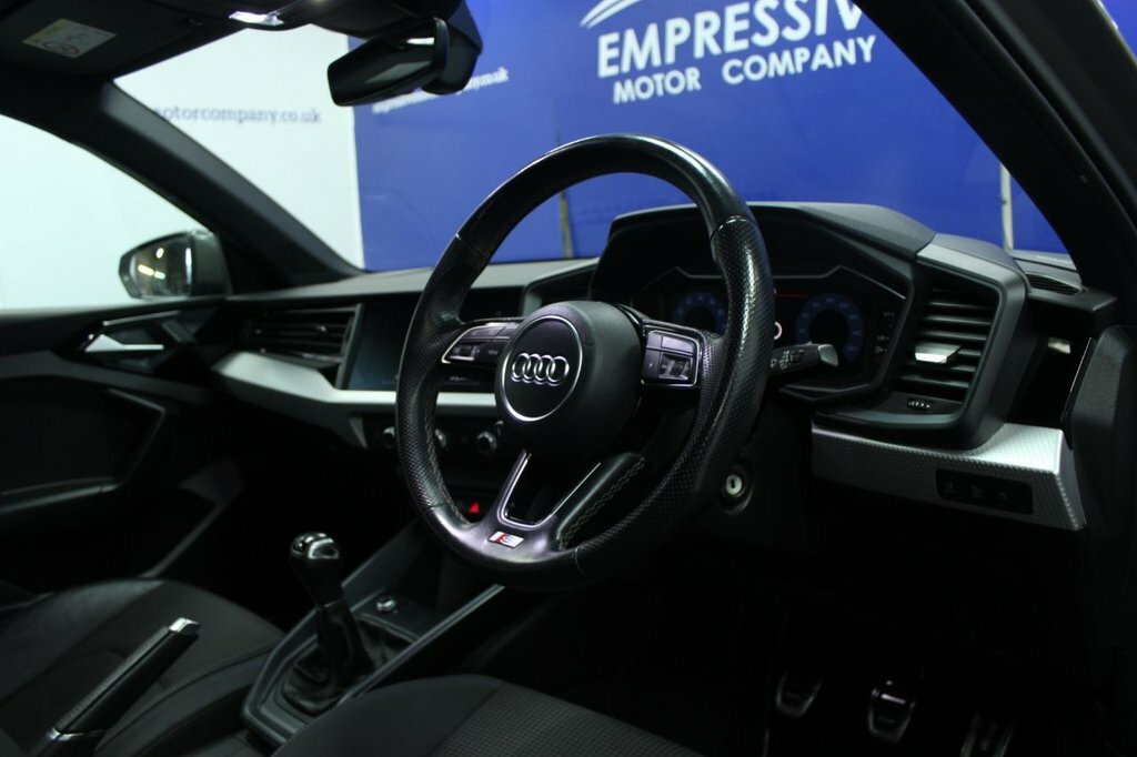 Audi A1 1L S Line GJ21ZFO Grey #4