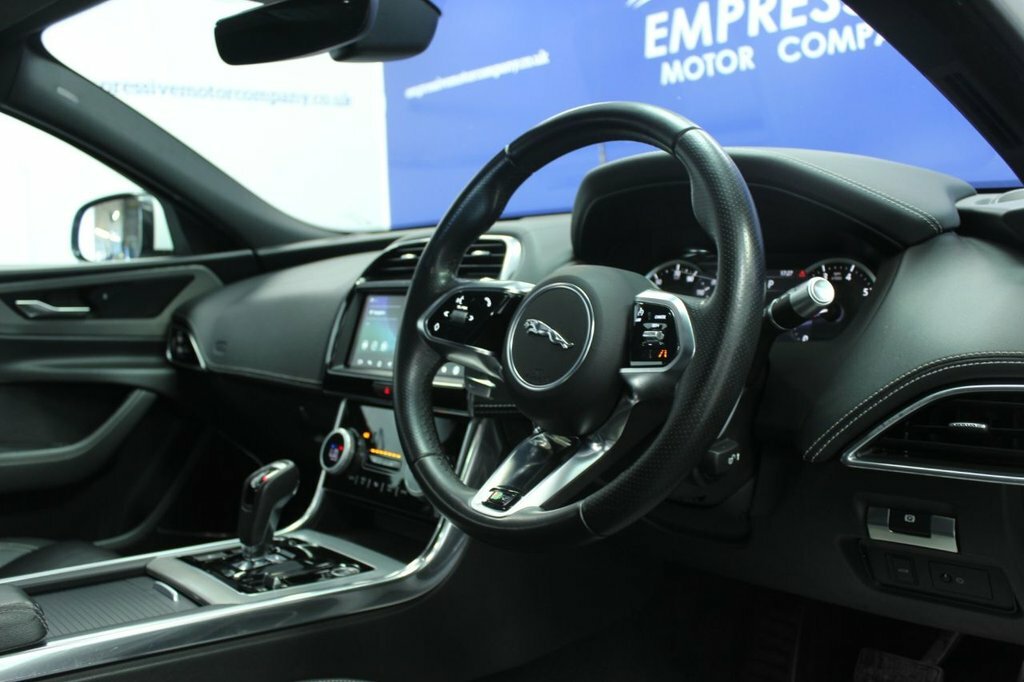 Jaguar XE 2L R-dynamic S YE19OZZ White #6