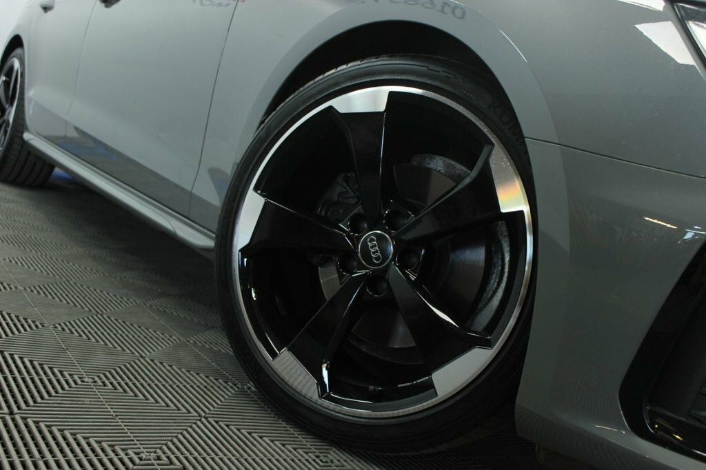 Audi A4 Avant 2L Black Edition Grey #2
