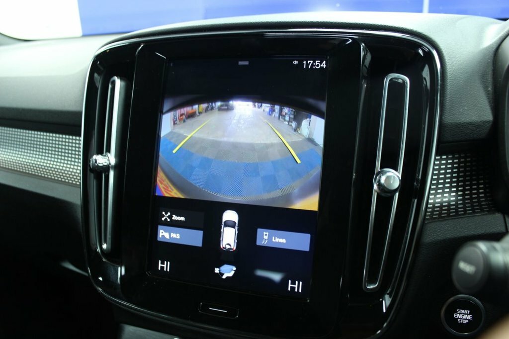 Volvo XC40 2L R-design Black #6