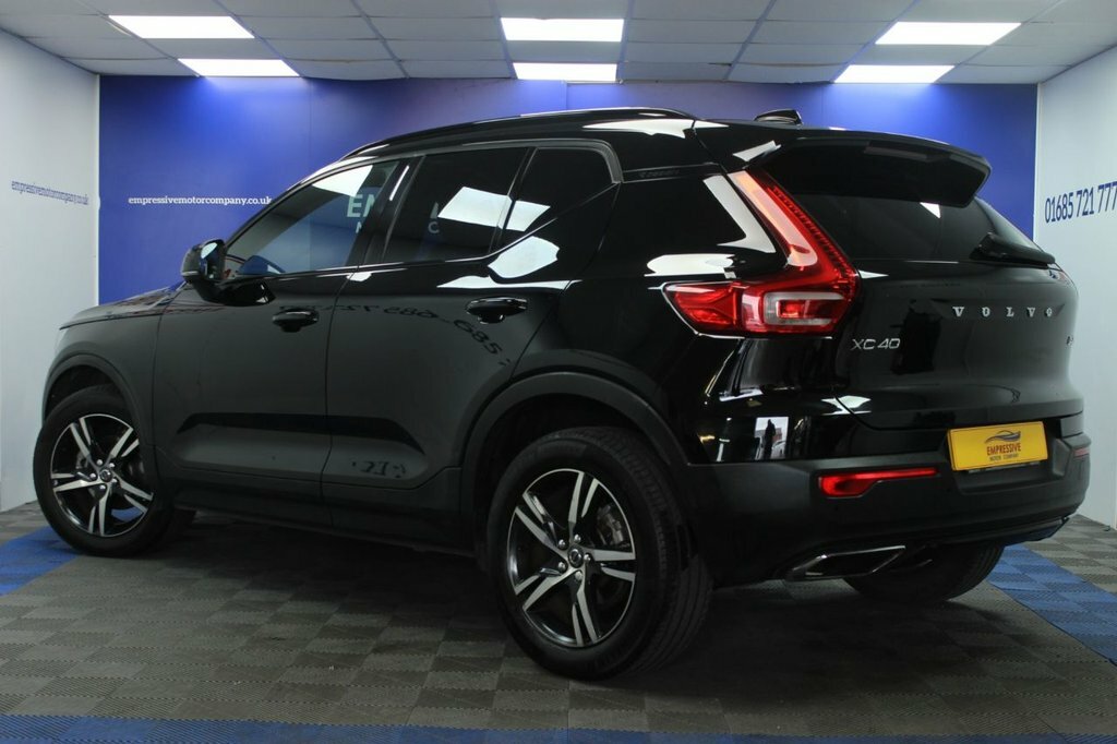 Volvo XC40 2L R-design Black #2