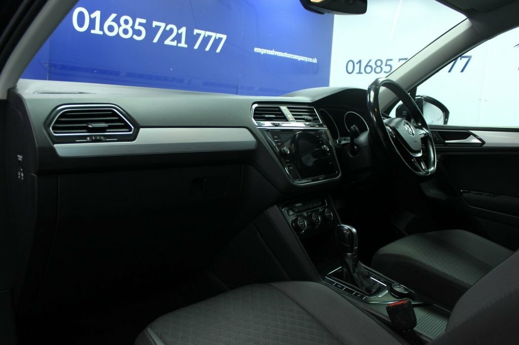 Volkswagen Tiguan 1.4L Se Navigation Black #6