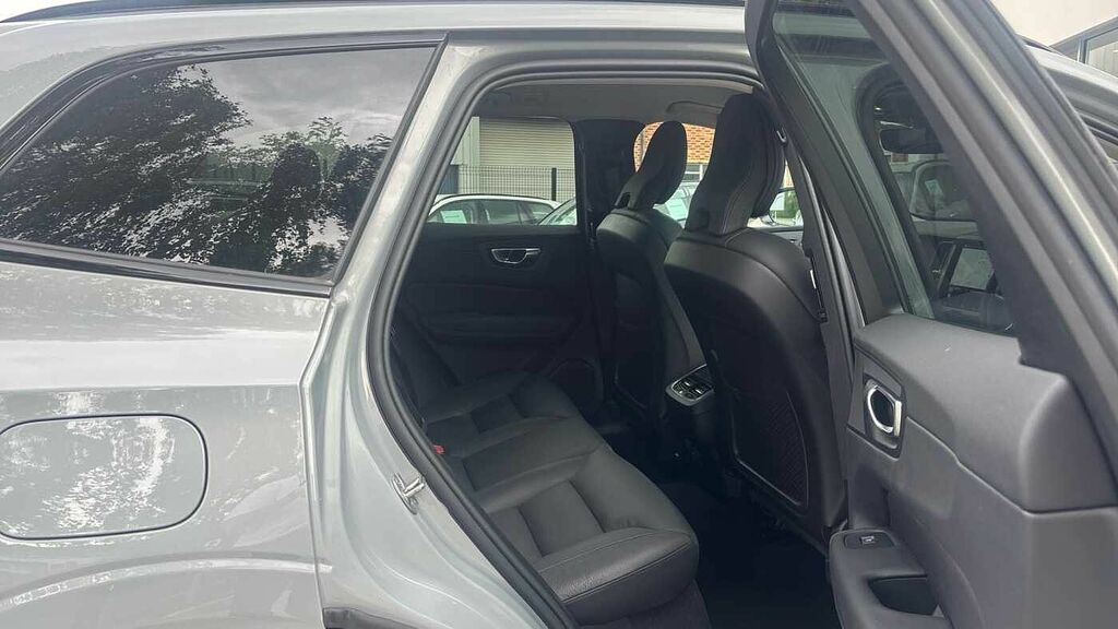 Volvo XC60 Plus, B5 Awd Mild Hybrid, Dark RV25ZPP Grey #6