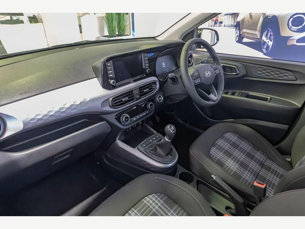 Hyundai I10 1.2 79 Premium Nav EJ26SKV Black #2