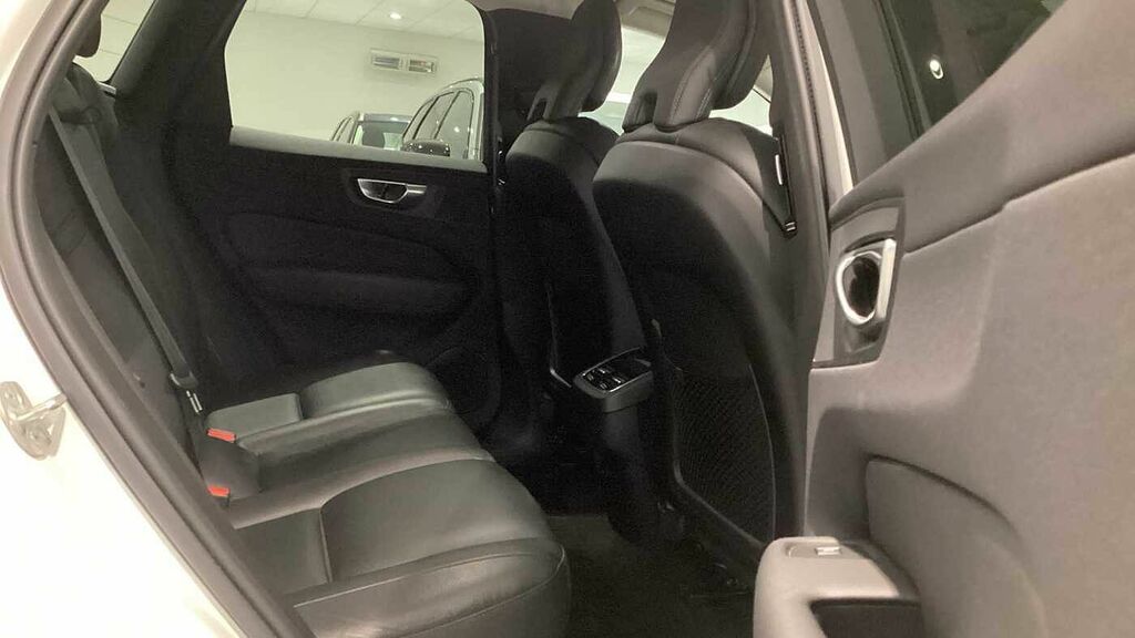 Volvo XC60 Plus, B4 Mild Hybrid, Dark HK72JZX White #6
