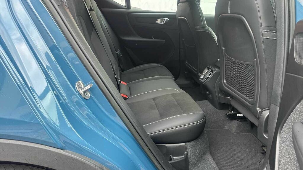 Volvo XC40 Plus, B4 Awd Mild Hybrid, Dark CK23XPF Blue #6