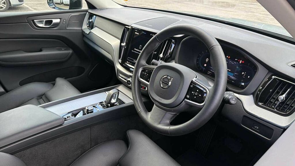 Volvo XC60 Plus, B5 Awd Mild Hybrid, Dark YL74AEC Grey #4