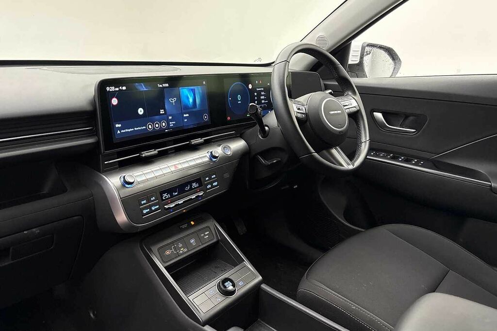 Hyundai Kona 160Kw Advance 65Kwh HN74JRO White #2