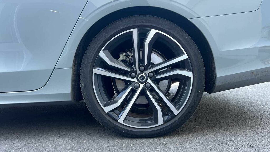 Volvo V90 T6 Plus Dark Black #9
