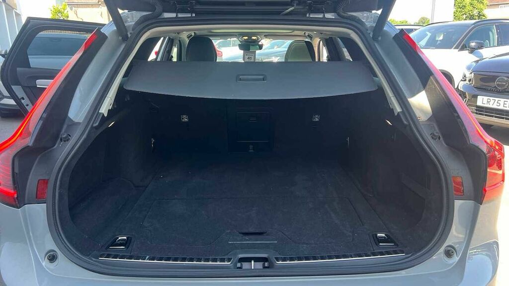 Volvo V90 T6 Plus Dark Black #13