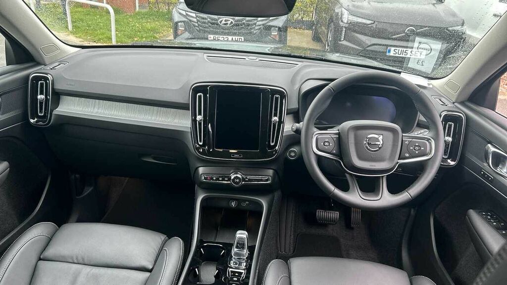 Volvo XC40 Plus, B3 Mild Hybrid, Dark RV26PZD #5