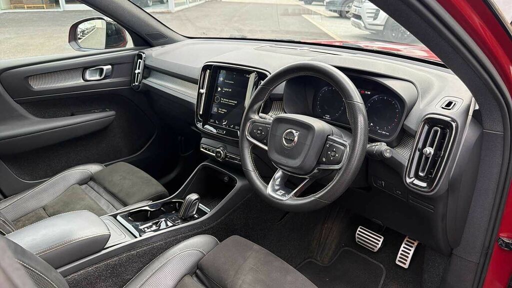 Volvo XC40 T4 Awd R-design Pro KX68NVN Red #4