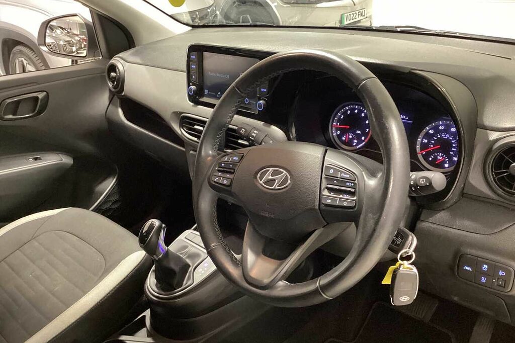 Hyundai I10 1.0 Mpi Se Connect White #6