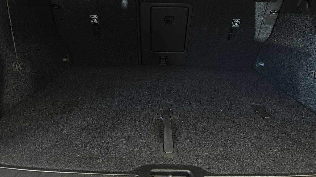 Volvo XC40 Plus, B4 Mild Hybrid, Dark RA25BDU Grey #5