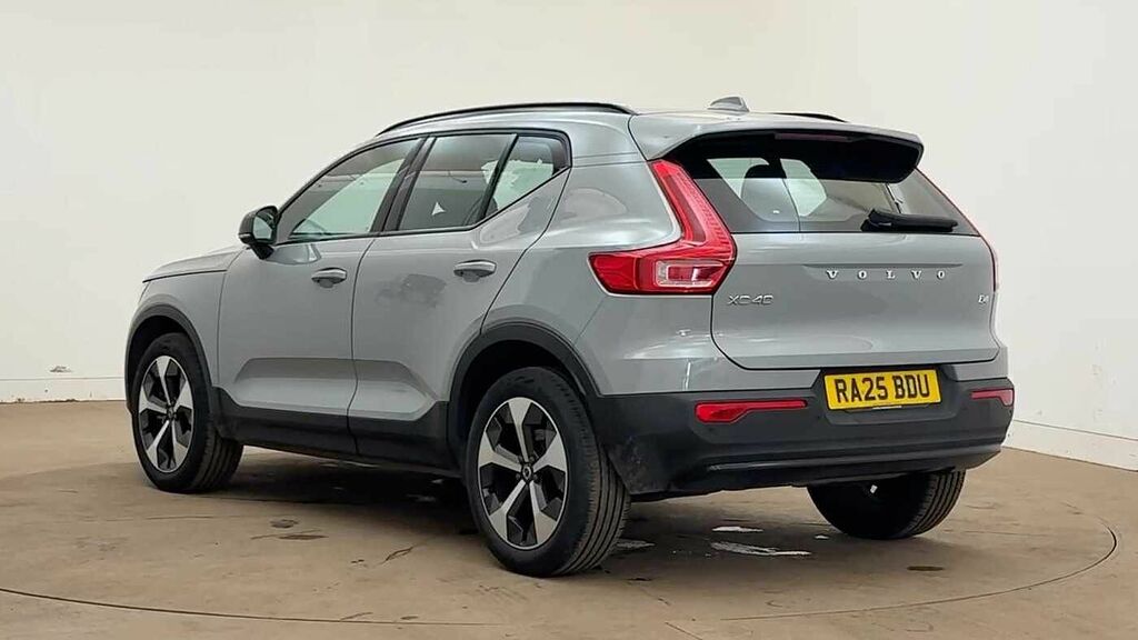 Volvo XC40 Plus, B4 Mild Hybrid, Dark RA25BDU Grey #3