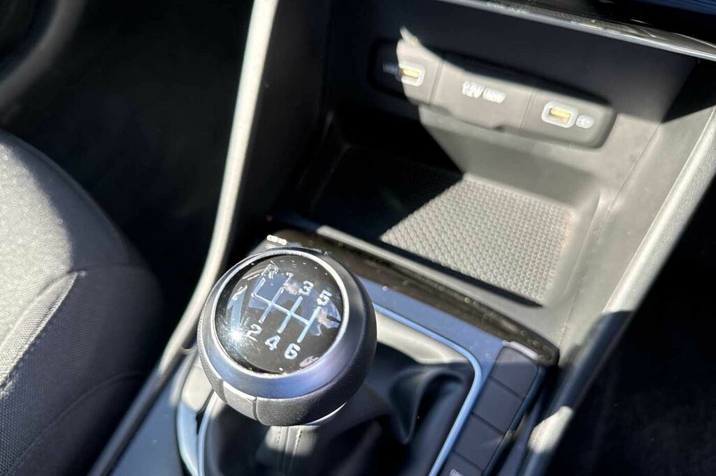 Hyundai Tucson Se Connect Grey #17