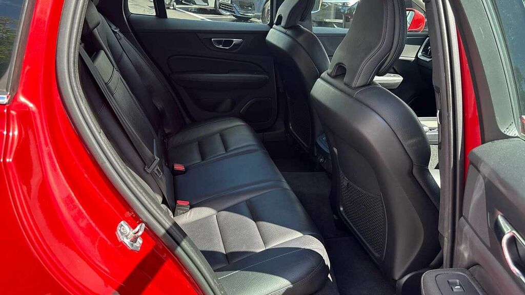 Volvo V60 T5 Inscription WA19UJL Red #6